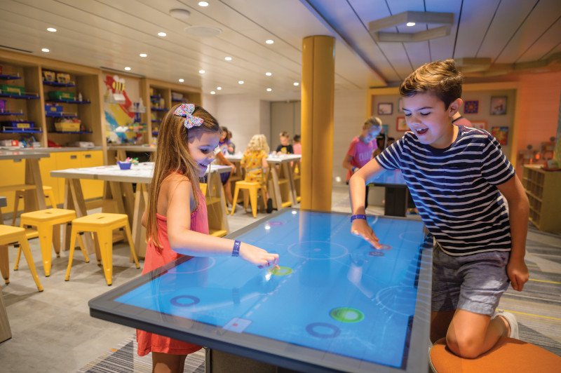 rci oa 122019 cc youthfam lisiewski adventureocean 017 ret cmyk