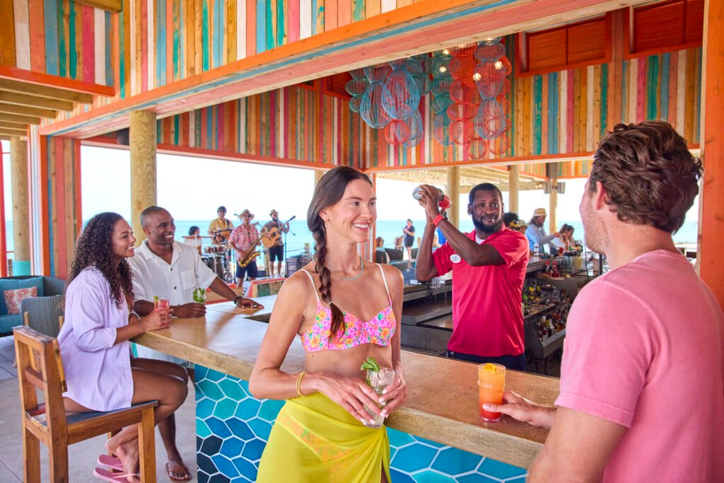 Perfect Day at CocoCay: guía completa para disfrutar la isla privada de Royal Caribbean rci pdc 20240714 cc nmorley ontherocksbar 18891 rt