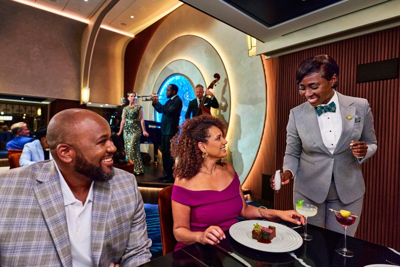 ¿Vale la pena comprar The Key en Royal Caribbean? Guía completa 2026 rci st 20250806 cc nmorley b cam lincolnparksupperclub 2479